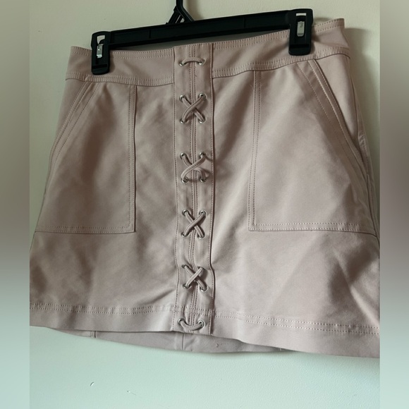 Express Blush Pink Faux Mini Skirt with Lace-Up Front – Size 6 - Picture 4 of 7